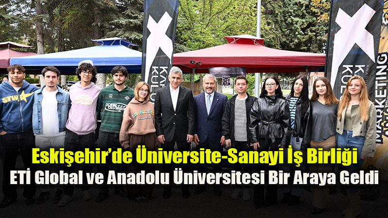 Rekt�r Ad�g�zel ve CEO Ercan �z ��renci Kul�pleri Stant �enli�i�ni Gezdi